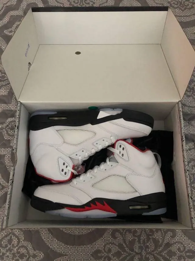 Air Jordan 5 Fire Red 2020
